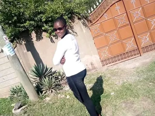 lyneque's profile picture – Girl on Jerkmate
