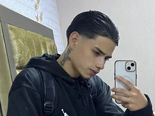 maxwilliamss's profile picture – Girl on Jerkmate
