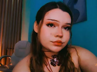 Maxxinee18 profile