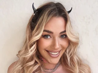 miasinfull's profile picture – Girl on Jerkmate