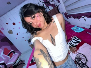 moonshine_x's profile picture – Girl on Jerkmate