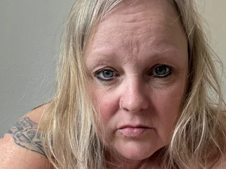 MzzDee profile