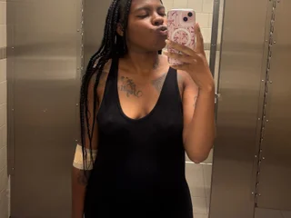 naya_johnson's profile picture – Girl on Jerkmate