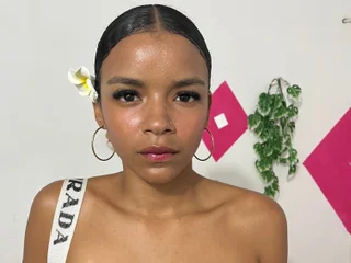 nicoljg's profile picture – Girl on Jerkmate