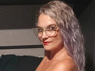 NinaNicoleRoyale profile