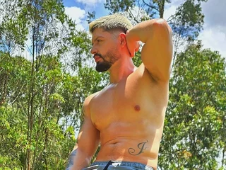 paulbennet's profile picture – Girl on Jerkmate