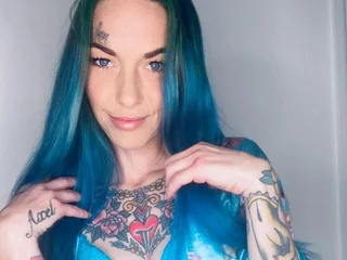 ravenryderuk's profile picture – Girl on Jerkmate
