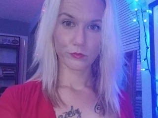 rhondaravishing's profile picture – Girl on Jerkmate