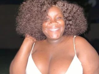 royalcuttiexoxo's profile picture – Girl on Jerkmate