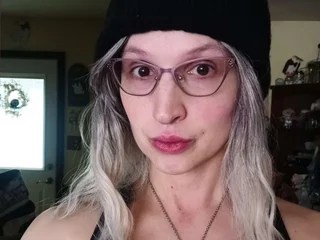 trixietryst's profile picture – Girl on Jerkmate