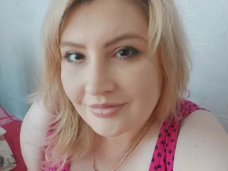 xluckycharmx's profile picture – Girl on Jerkmate