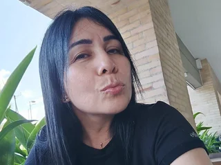 yanella_10's profile picture – Girl on Jerkmate