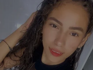 evelin_shy's profile picture – Girl on Jerkmate