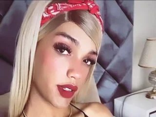 lara_wolf