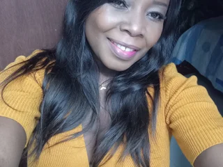 lucybonilla's profile picture – Girl on Jerkmate