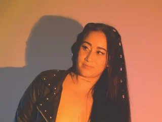 mayliinone profile