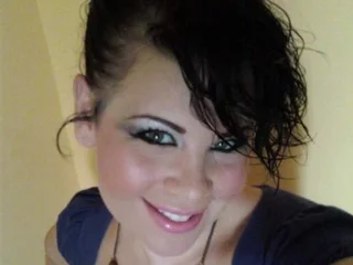 midwestlaura's profile picture – Girl on Jerkmate