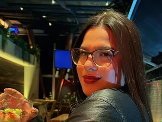 nathalia_correa's profile picture – Girl on Jerkmate