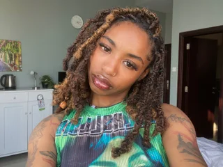planetvee's profile picture – Girl on Jerkmate
