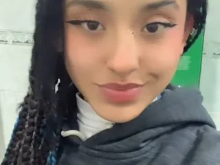 saymaxxx's profile picture – Girl on Jerkmate
