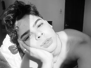 sttewartdmateo19's profile picture – Girl on Jerkmate