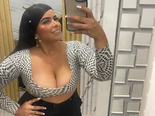 18Latina_dangerous profile