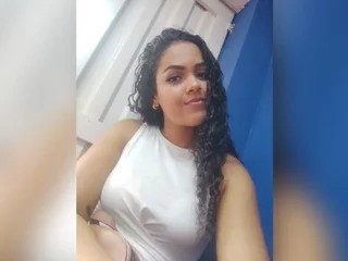 Alina_Bennett