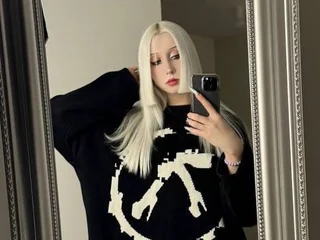 AltBabeDoll profile
