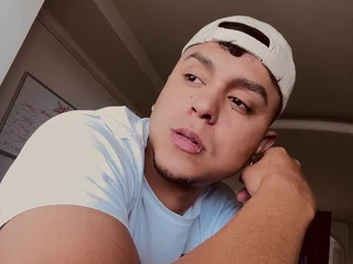 Angelogaro96 profile