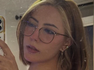 Annie_Oz profile