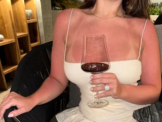 BUSTYREVERTWIFE profile