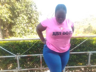 EbonyHotBunsx922 profile