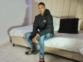 EitanBlack profile