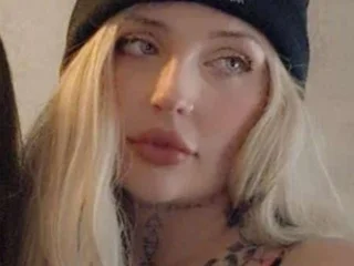 FlirtyFelicity_Rose profile