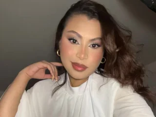 Hellen_Amazing profile