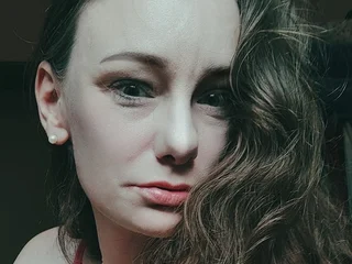 JulieSqualor81