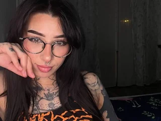 LilithLuxXO profile