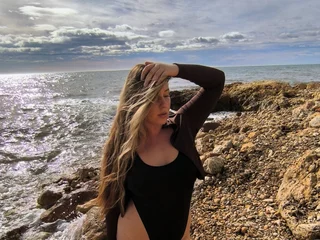 Mona_Plus