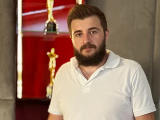 PhoenixWade profile