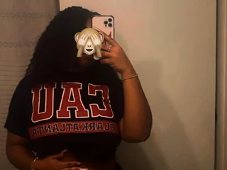 PusseeValleyy profile