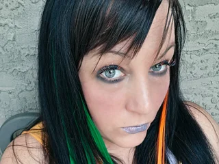 QueenEmerald87 profile