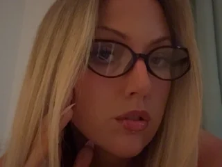 RoseeXoXo profile