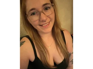 ScarletRose_XOX profile