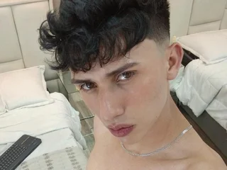 Thom_amees profile