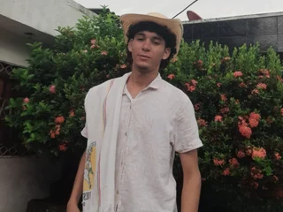 luisc_bigcock profile