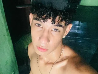 santiagotwink profile