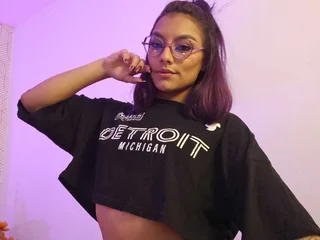 vale_alvarez profile