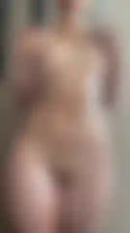 Let yourself be seduced by my curves // let yourself be seduced by my curves.