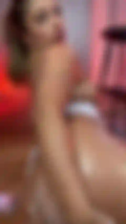 Oil all over my body, fuck me!!