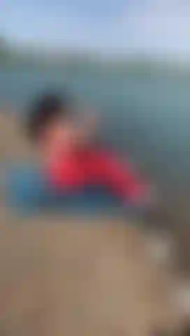 deepthroat and gag outdoor near water